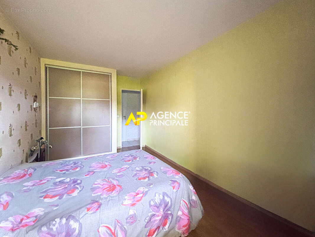 Appartement à SARTROUVILLE