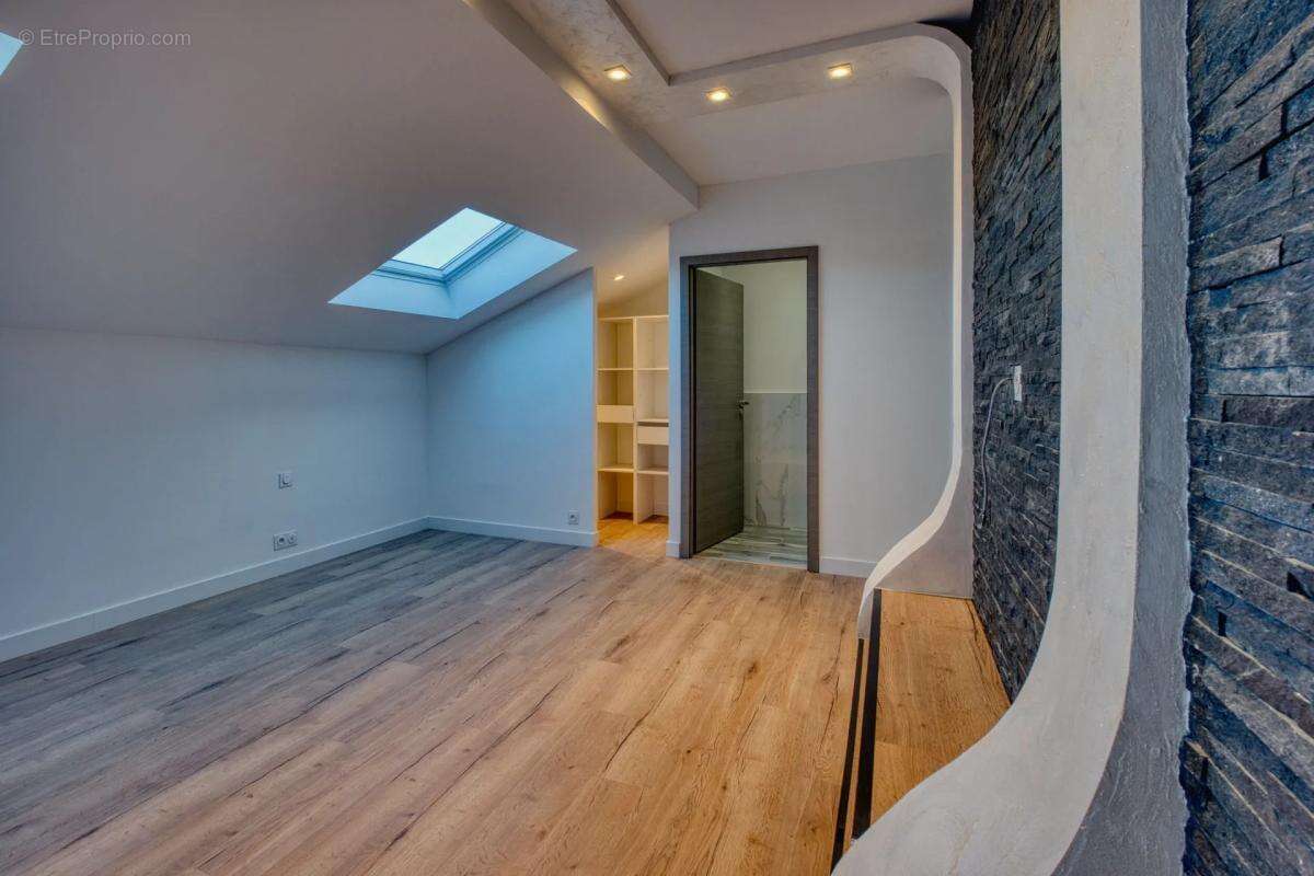 Maison à VAHL-LES-FAULQUEMONT