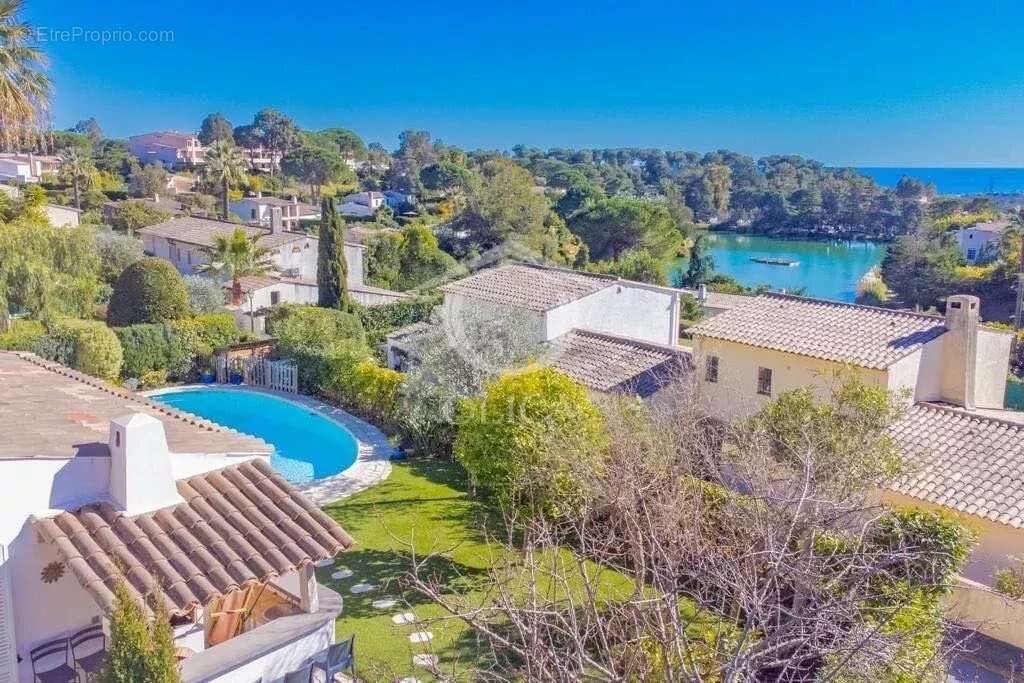 Maison à VILLENEUVE-LOUBET