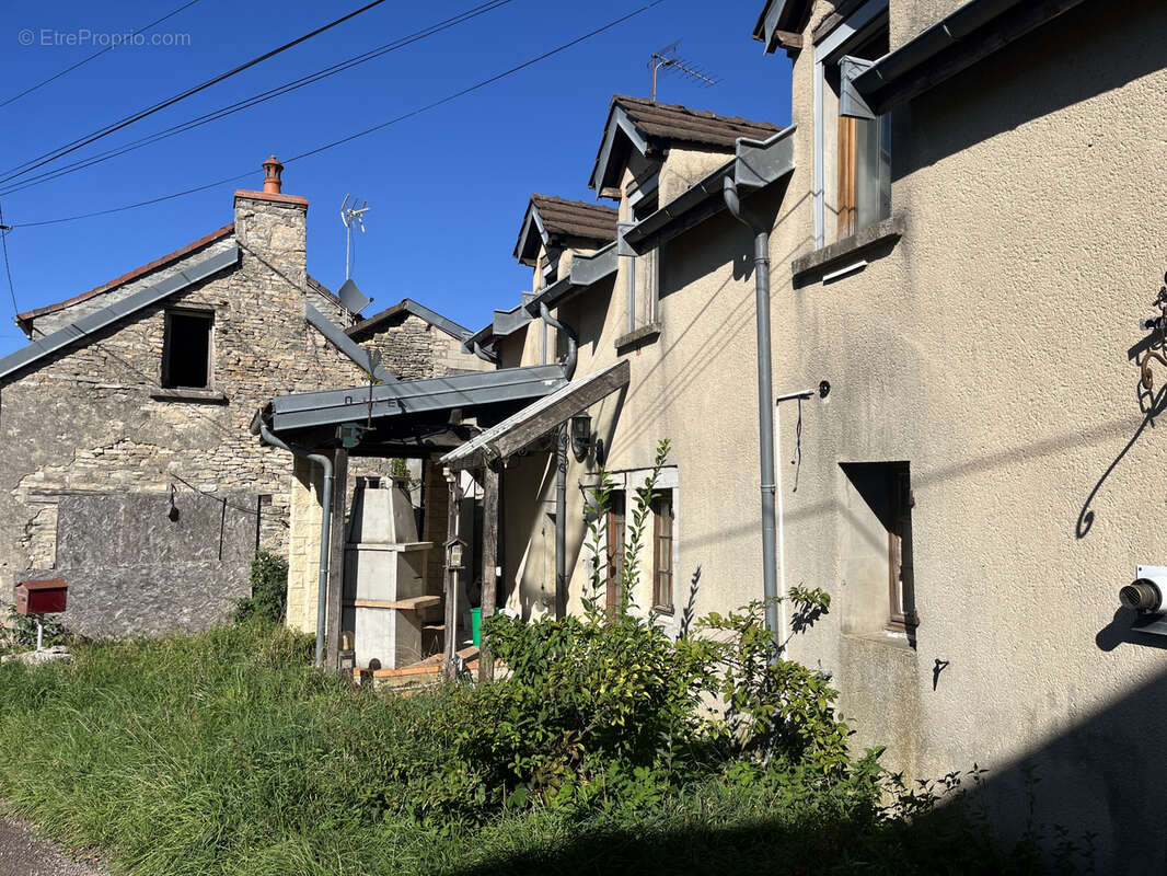 Maison avec dependance a renover /  urcy - photo 5