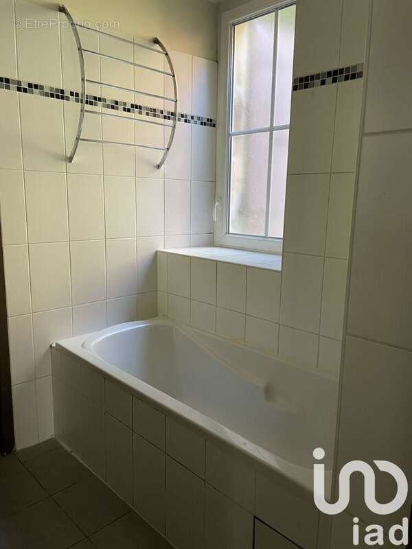 Appartement 100 m² à Vals-Les-Bains  - photo 7