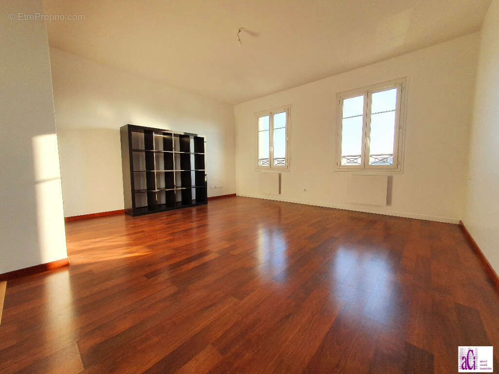 Appartement à THIAIS