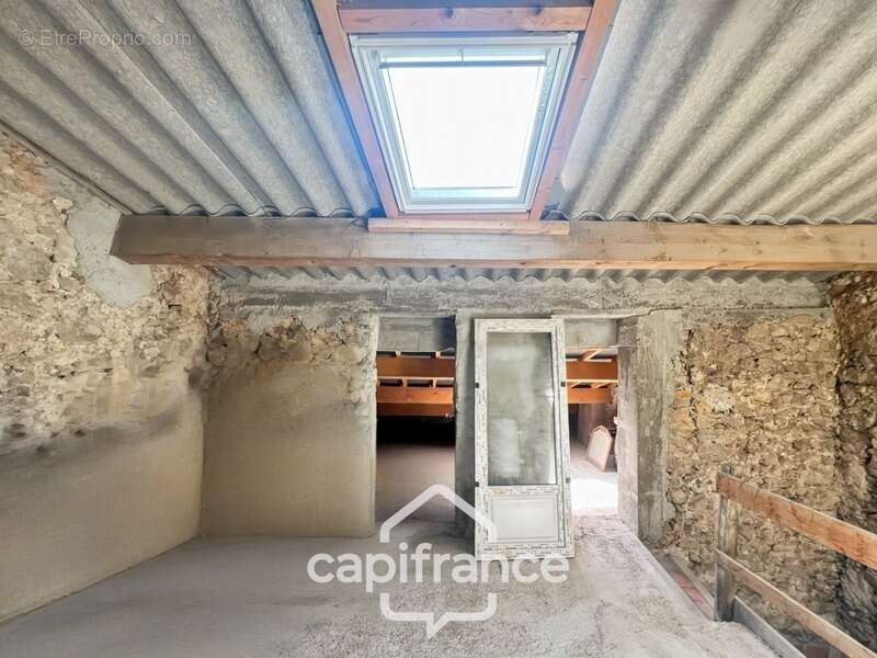 Maison à CAMPS-LA-SOURCE