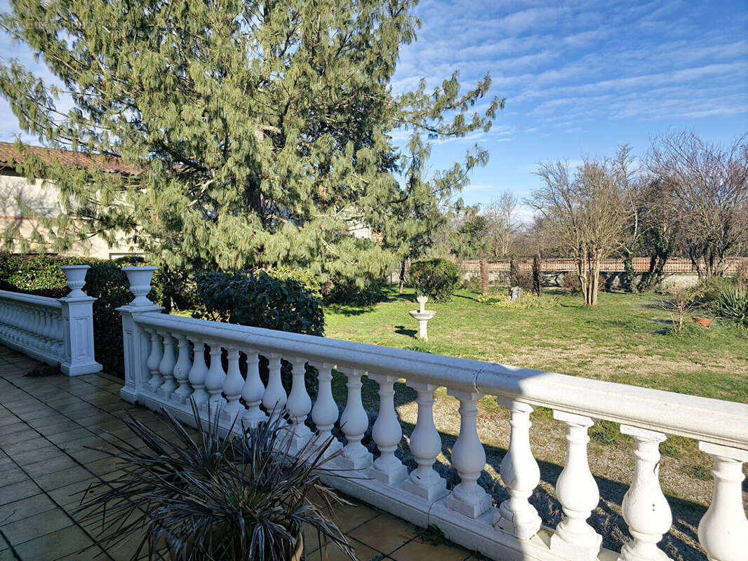 Maison à LAVERNOSE-LACASSE