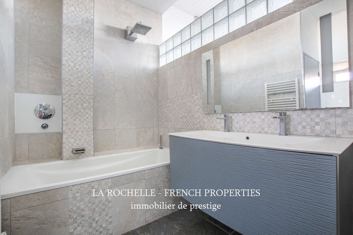 Maison à FONTENAY-LE-COMTE