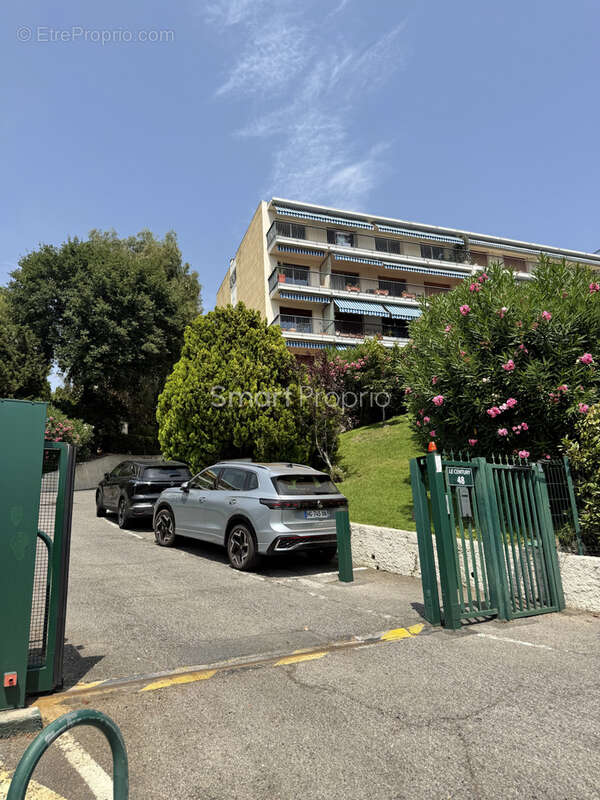 Le Cannet - Spacieux 3 pièces de 70 m2 rénové avec terrasse et garage fermé - photo 30