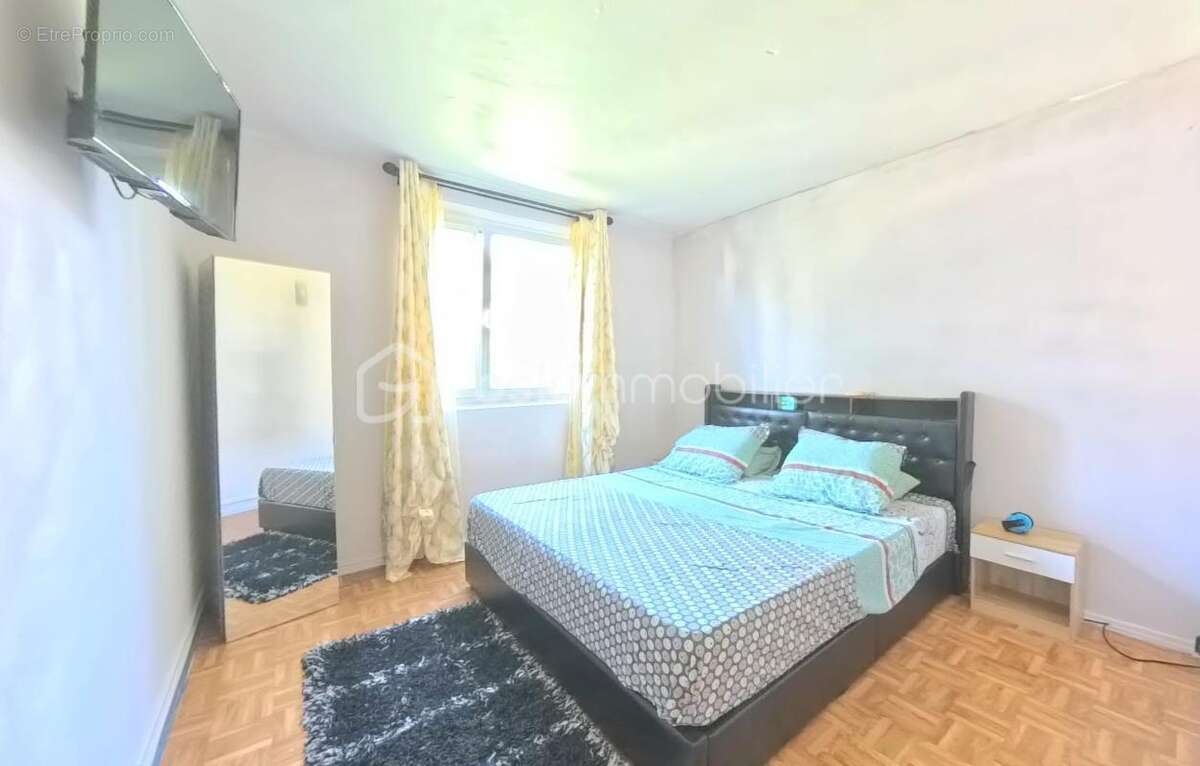 Appartement à CLICHY-SOUS-BOIS