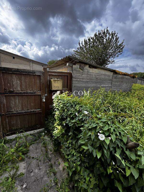 Maison semi individuelle à rénover à Saultain - photo 19