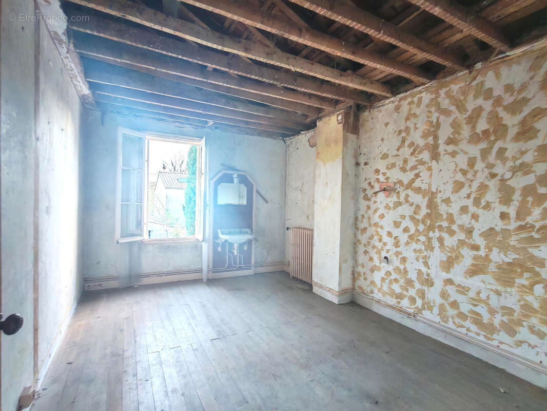 Maison à SAINT-ANDRE-DE-CUBZAC