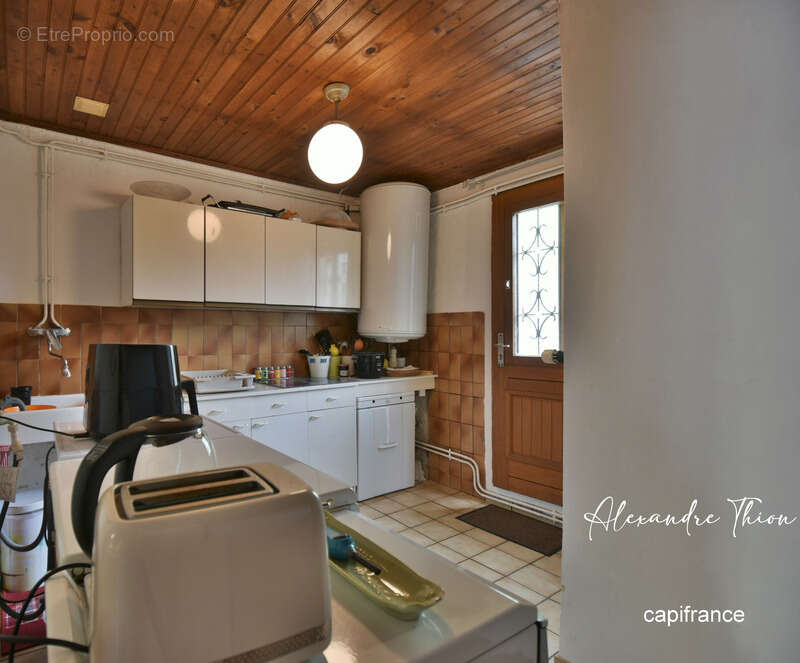 Maison à DOMPIERRE-SUR-VEYLE