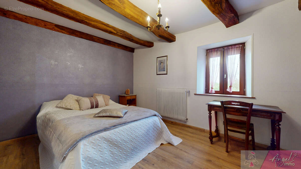 Maison à MONT-SOUS-VAUDREY