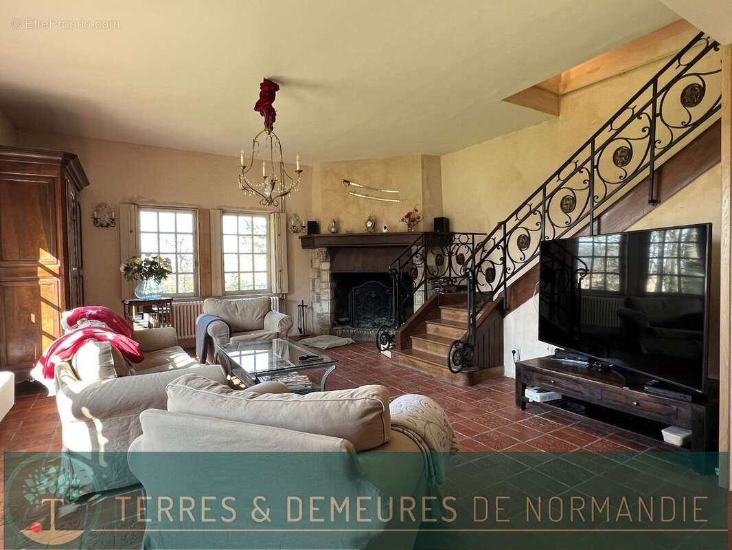 Maison à BOURG-ACHARD