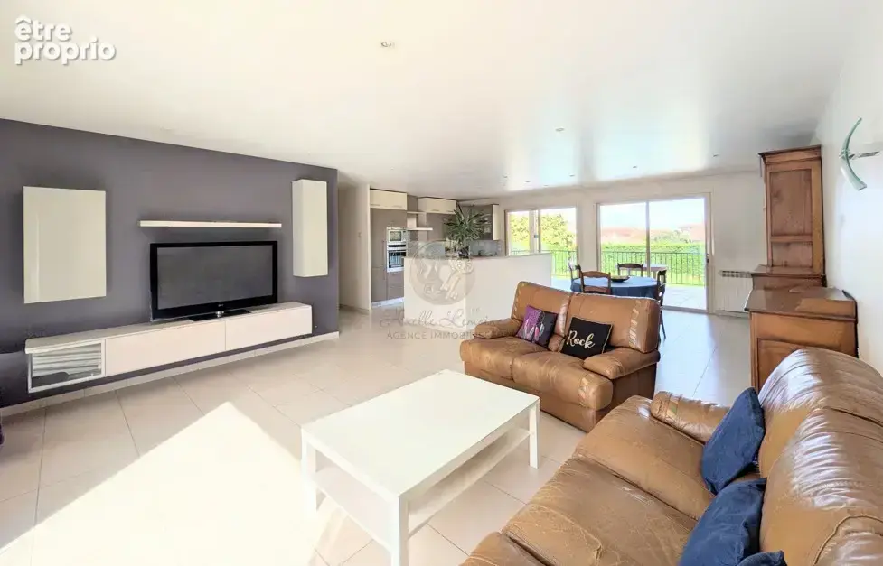 Maison avec piscine, vaste terrasse et fort potentiel d’évolution - photo 5