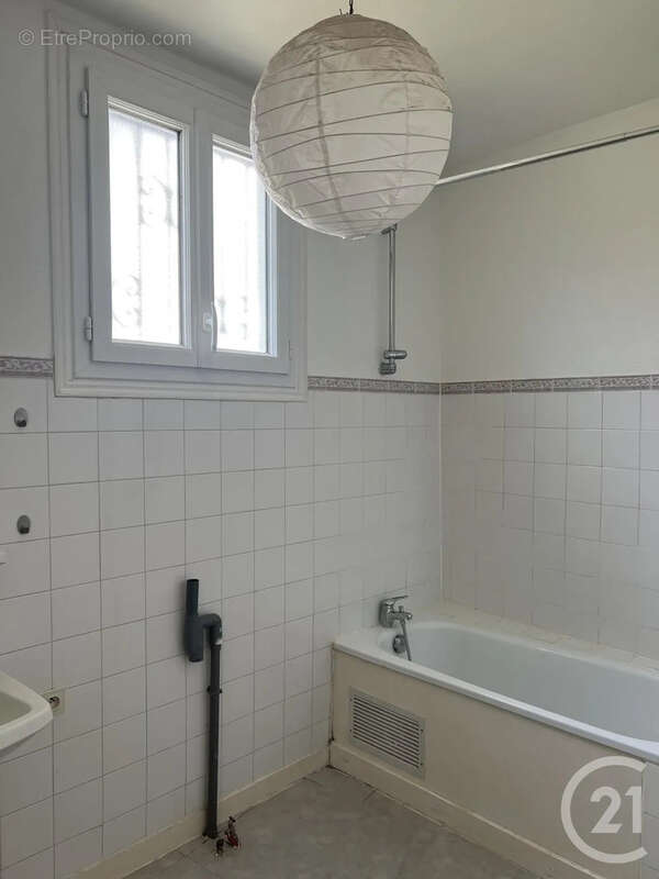 Maison 74 m² à Angouleme  - photo 8