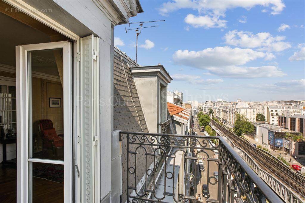 Appartement à PARIS-15E
