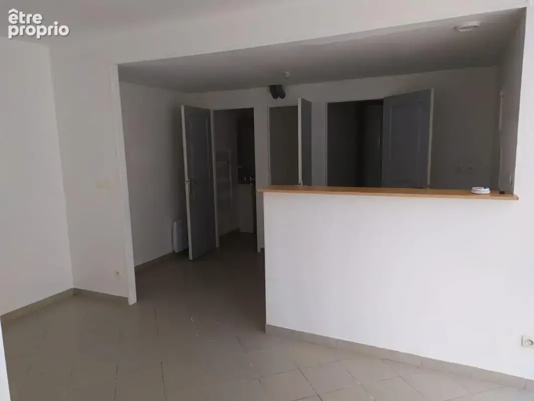 Immeuble compose de 4 appartements et 1 maison avec jardin - photo 8