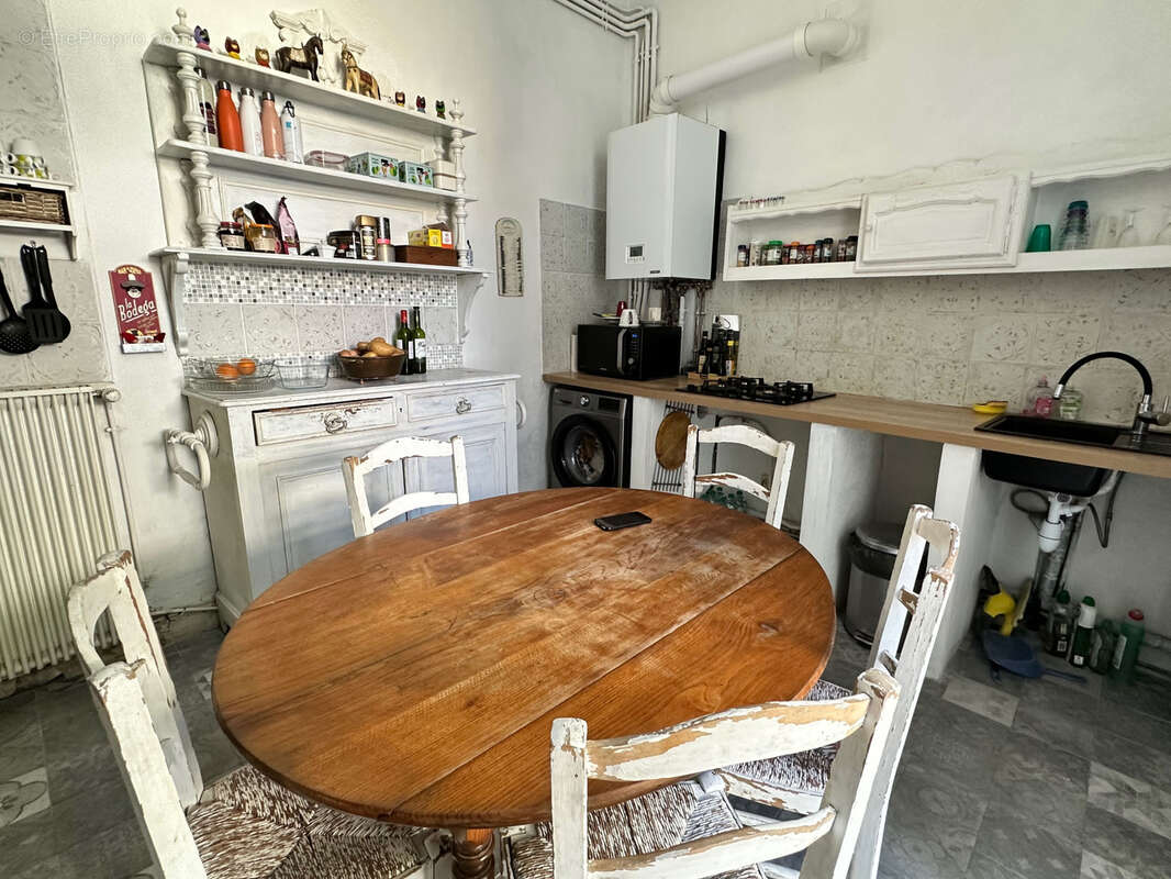 Maison à SAINT-JEAN-D'ANGELY