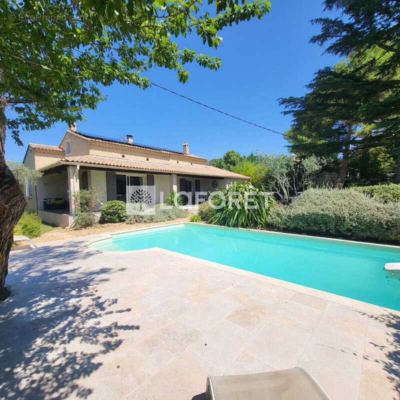 Maison à L'ISLE-SUR-LA-SORGUE