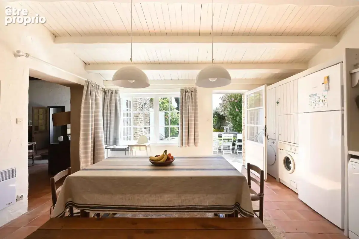 Belle propriété plein centre du village avec cours et jardin Les Portes En Re A VENDRE - photo 10