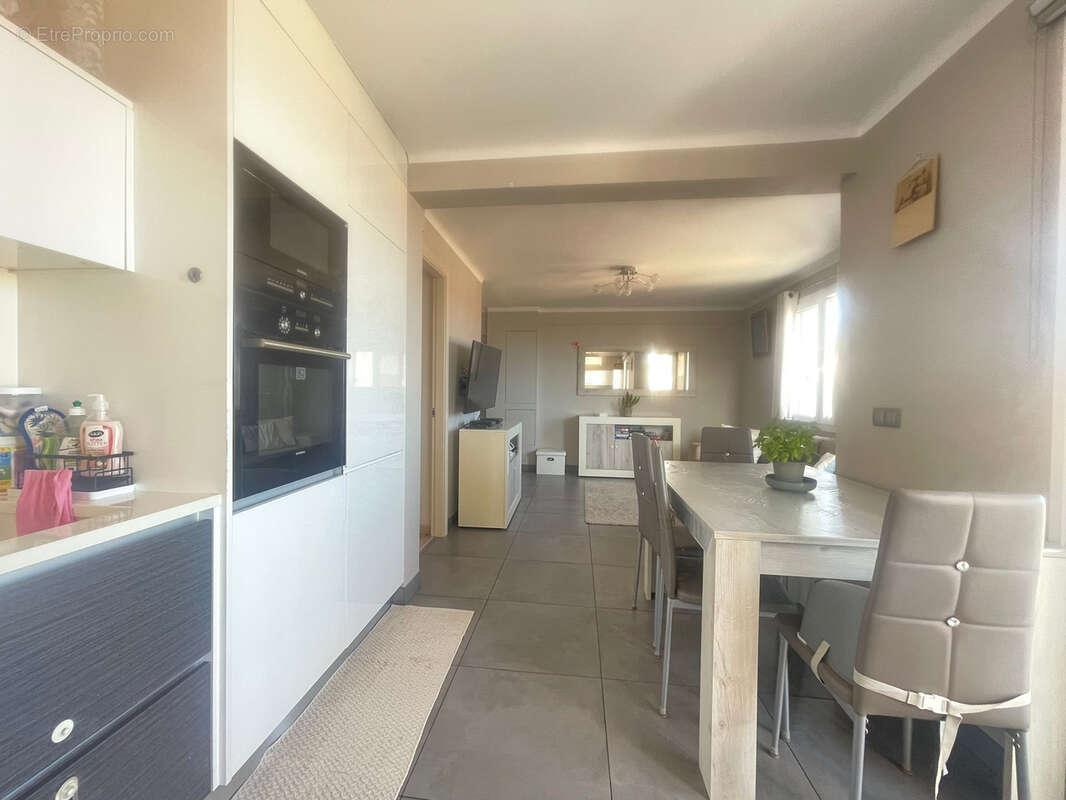 Appartement à BEAUSOLEIL