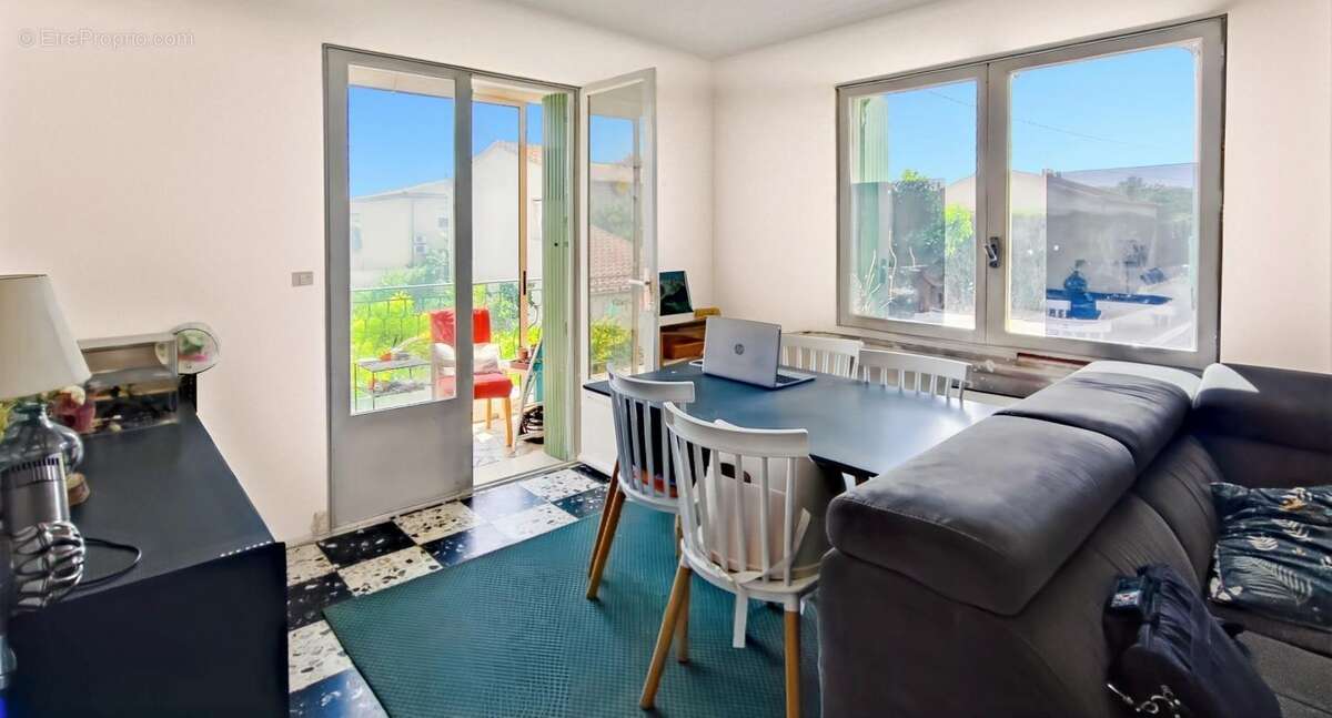 Maison à ROQUEMAURE