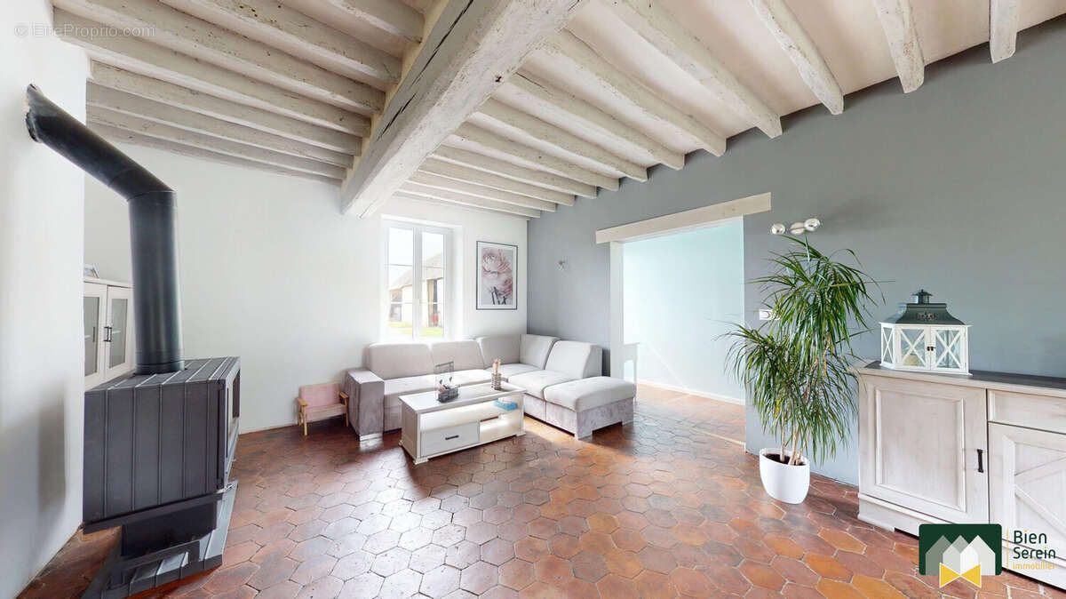 Maison à SAINT-ARNOULT-DES-BOIS