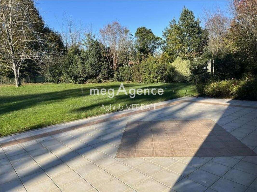 Maison à SAINT-SULPICE-DE-ROYAN