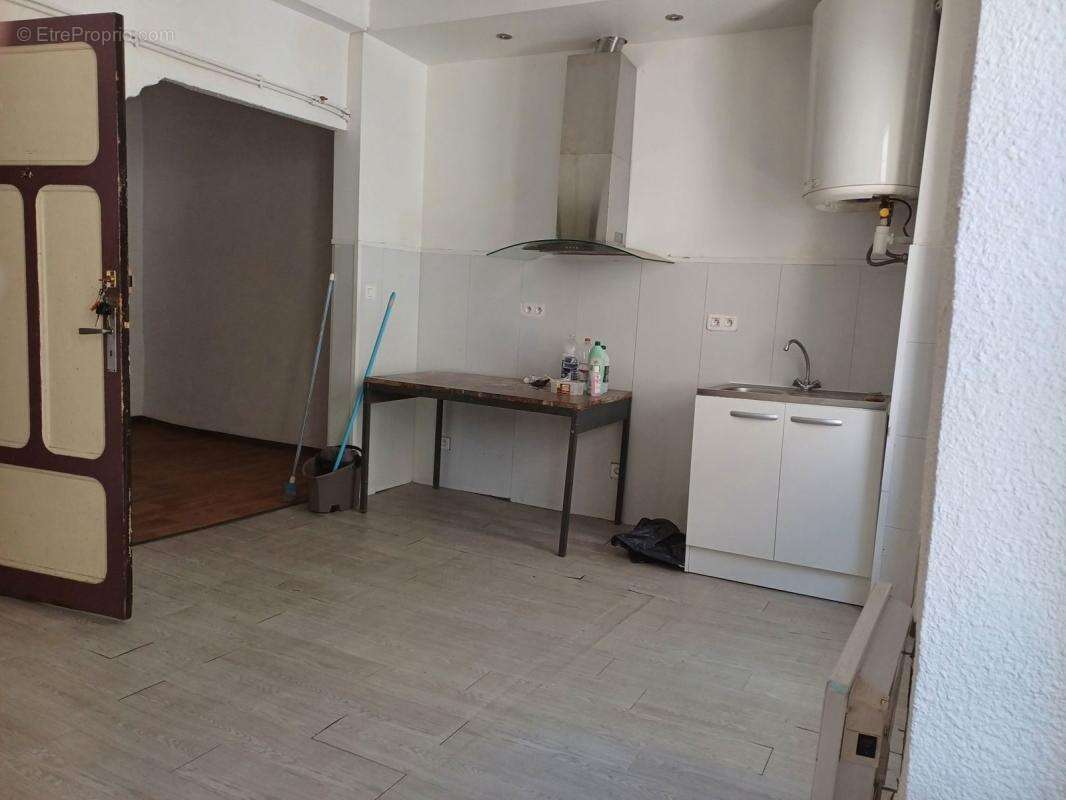 Commerce à VILLEFRANCHE-DE-CONFLENT