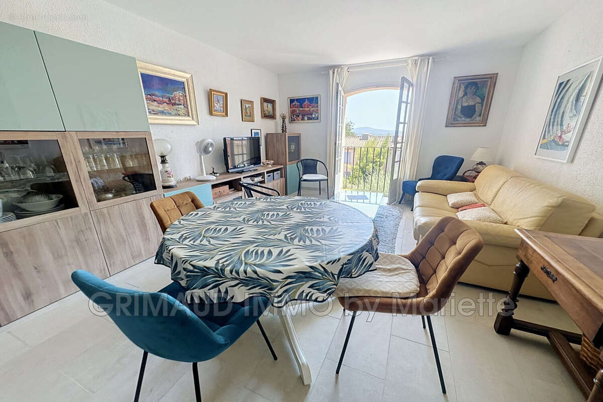 Appartement à GRIMAUD