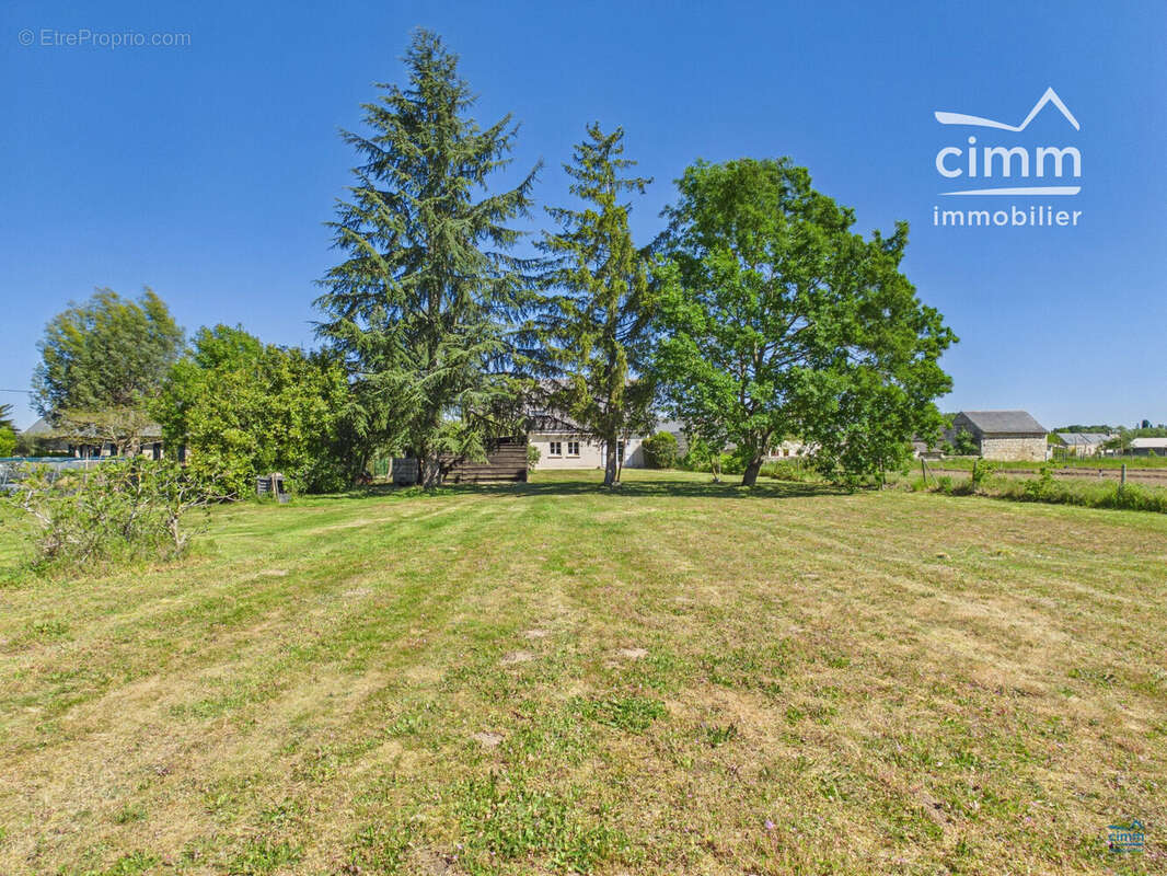 Maison 5 pièces 145 m² à vendre à Villebernier (49400) - photo 3