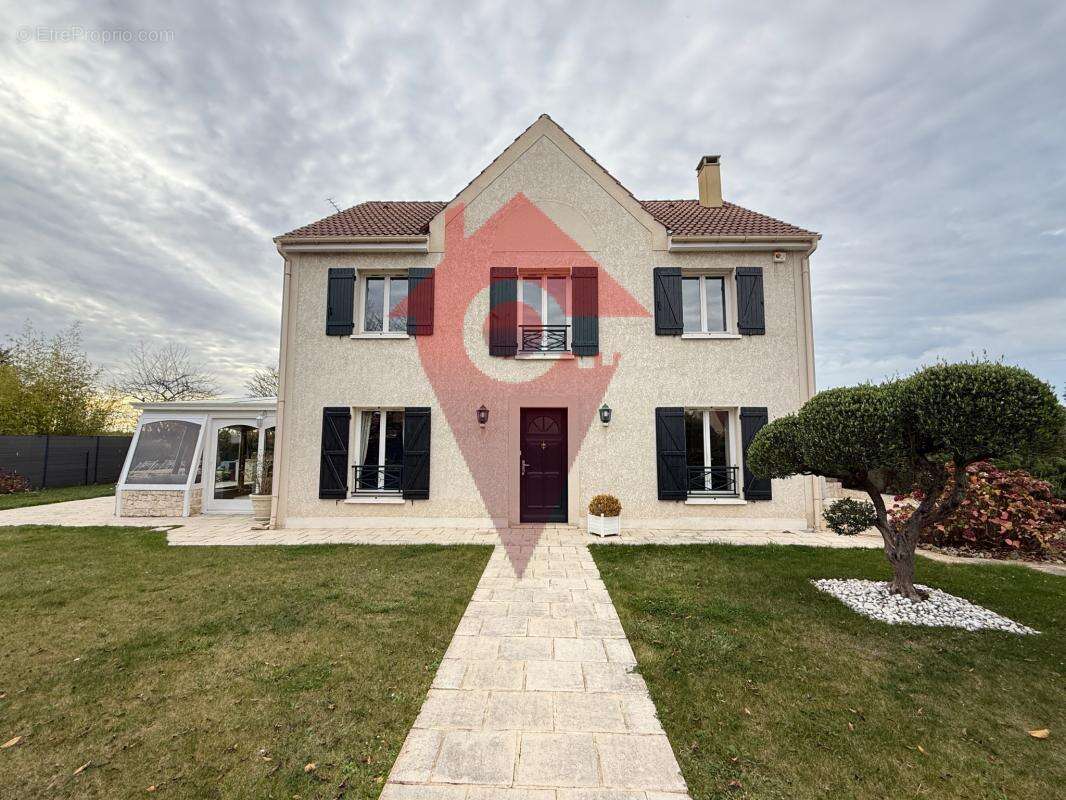 Maison à LES ALLUETS-LE-ROI