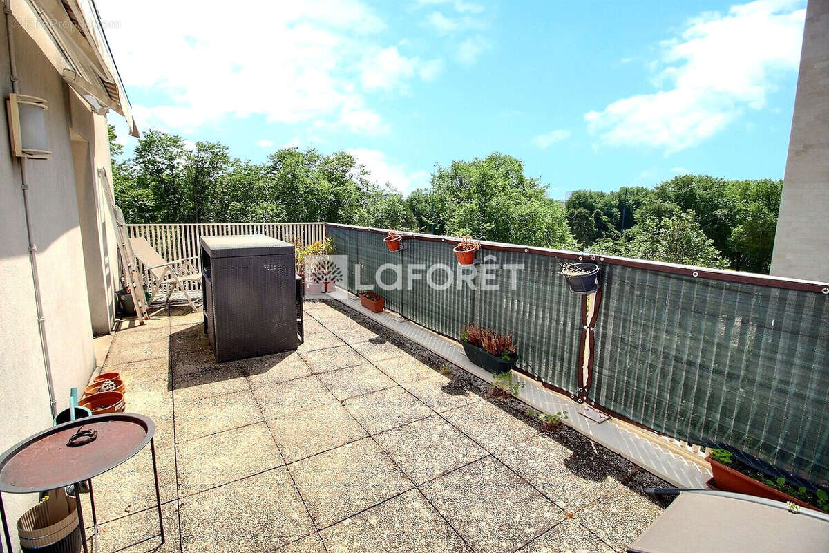 Appartement à GENNEVILLIERS