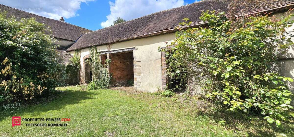 Maison à EGREVILLE