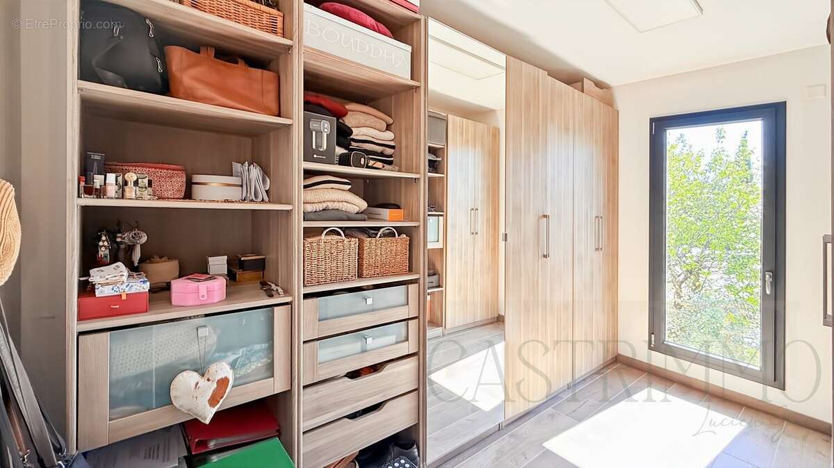 Maison à SAINT-JEAN-DE-CORNIES