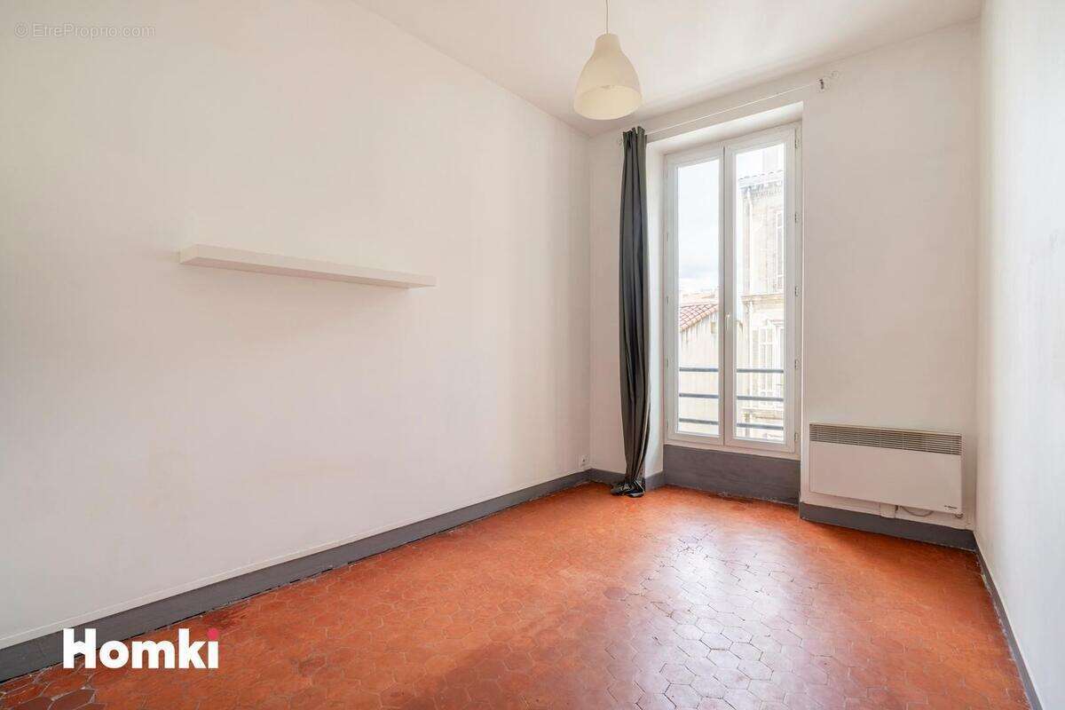 Appartement à MARSEILLE-6E