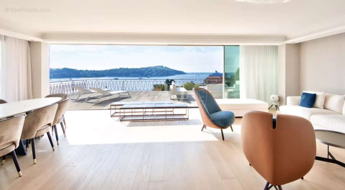 Appartement à VILLEFRANCHE-SUR-MER