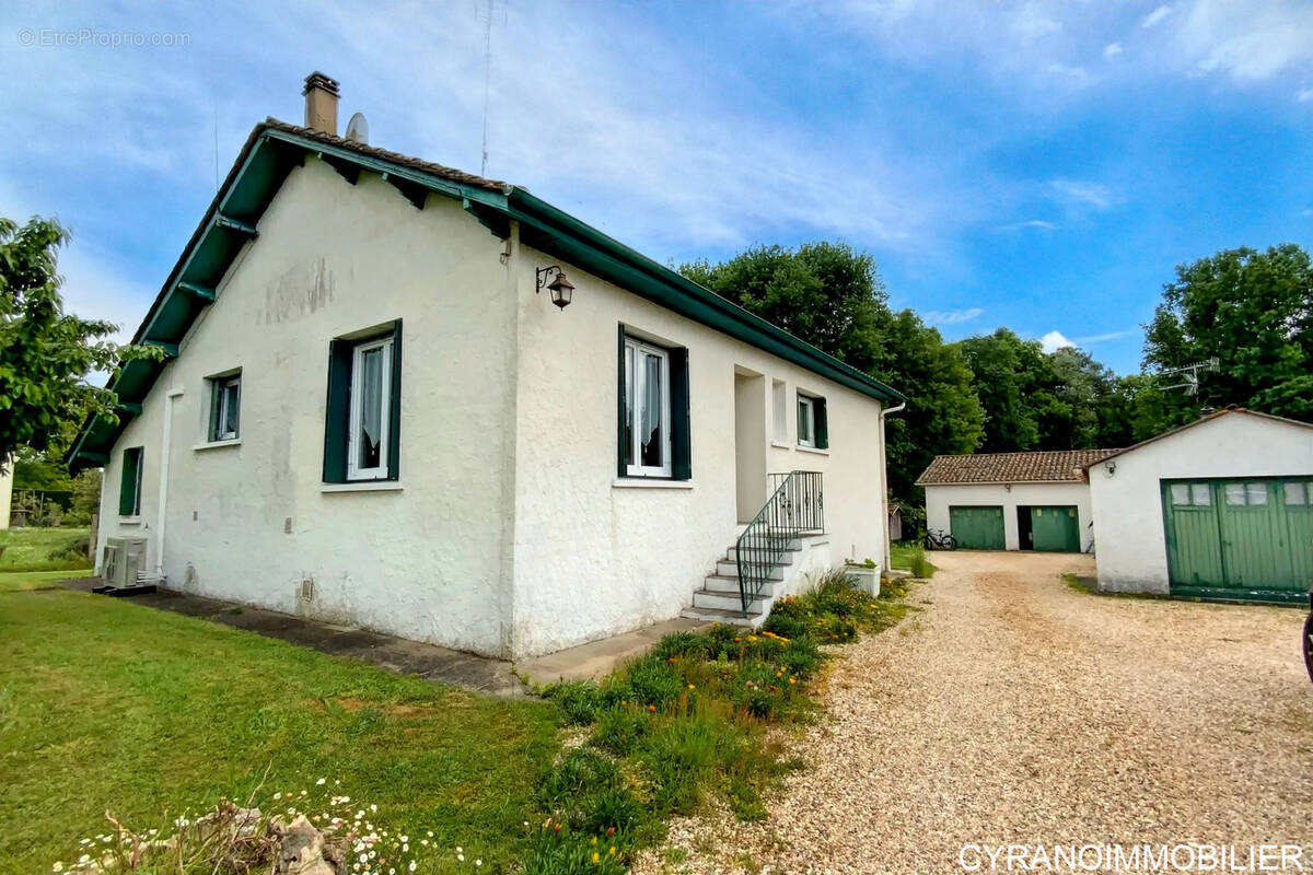 Maison à PRIGONRIEUX