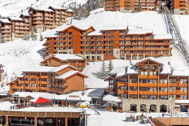 Appartement à LES ALLUES