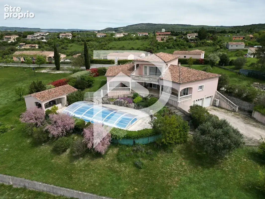 Maison + Village de Gîtes + Terrains constructibles à vendre Villeneuve De Berg 23 pièce(s) 575 m2 - photo 2