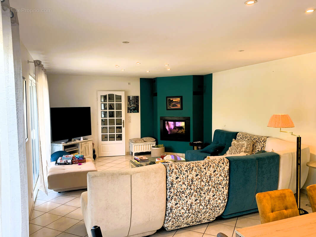 Maison à TERRASSON-LAVILLEDIEU