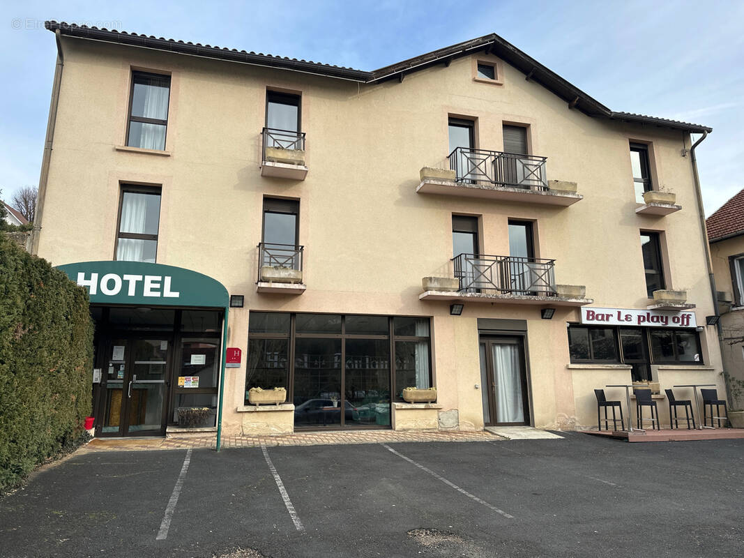 Commerce à DECAZEVILLE