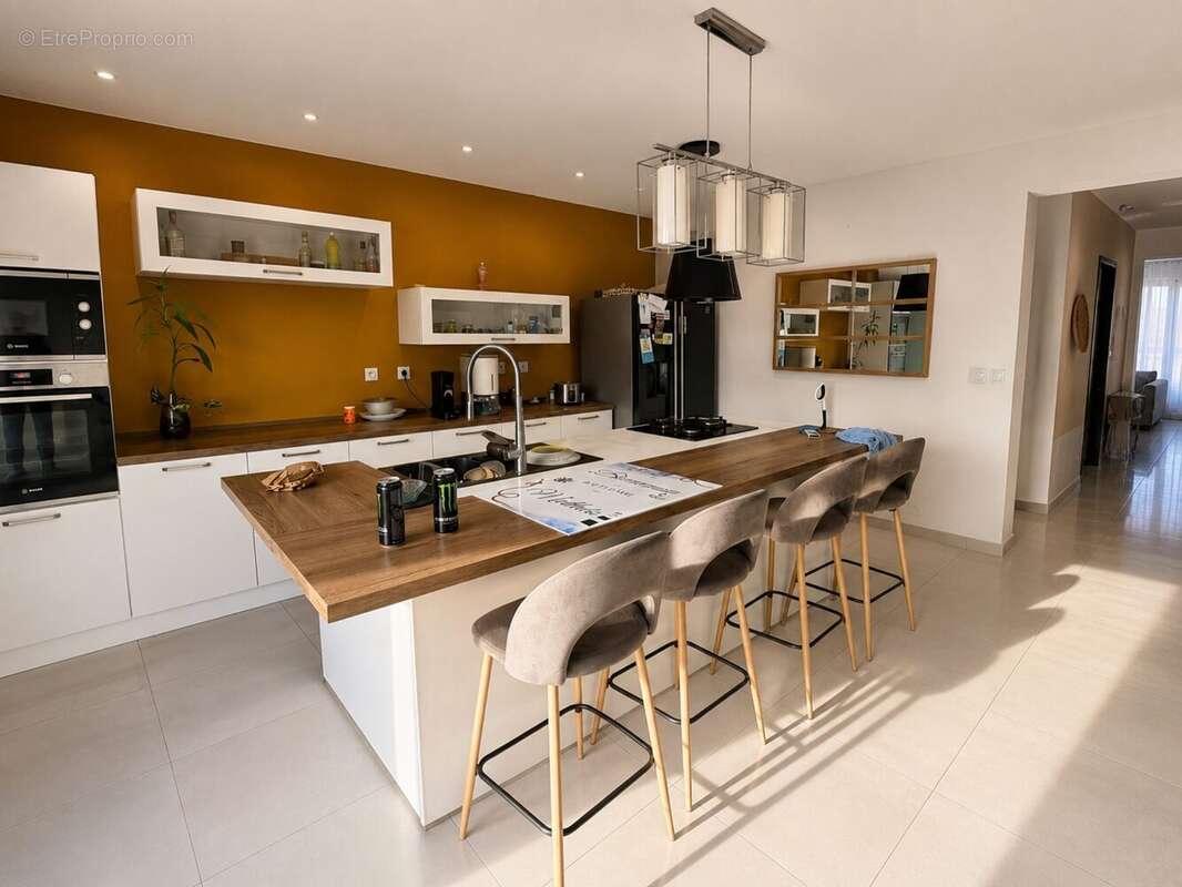 Maison 114 m² à Sainte-Marie  - photo 7