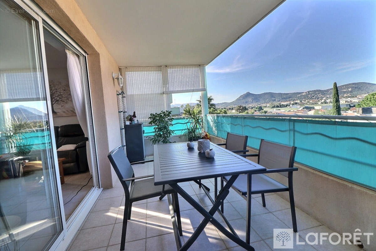 Appartement à HYERES