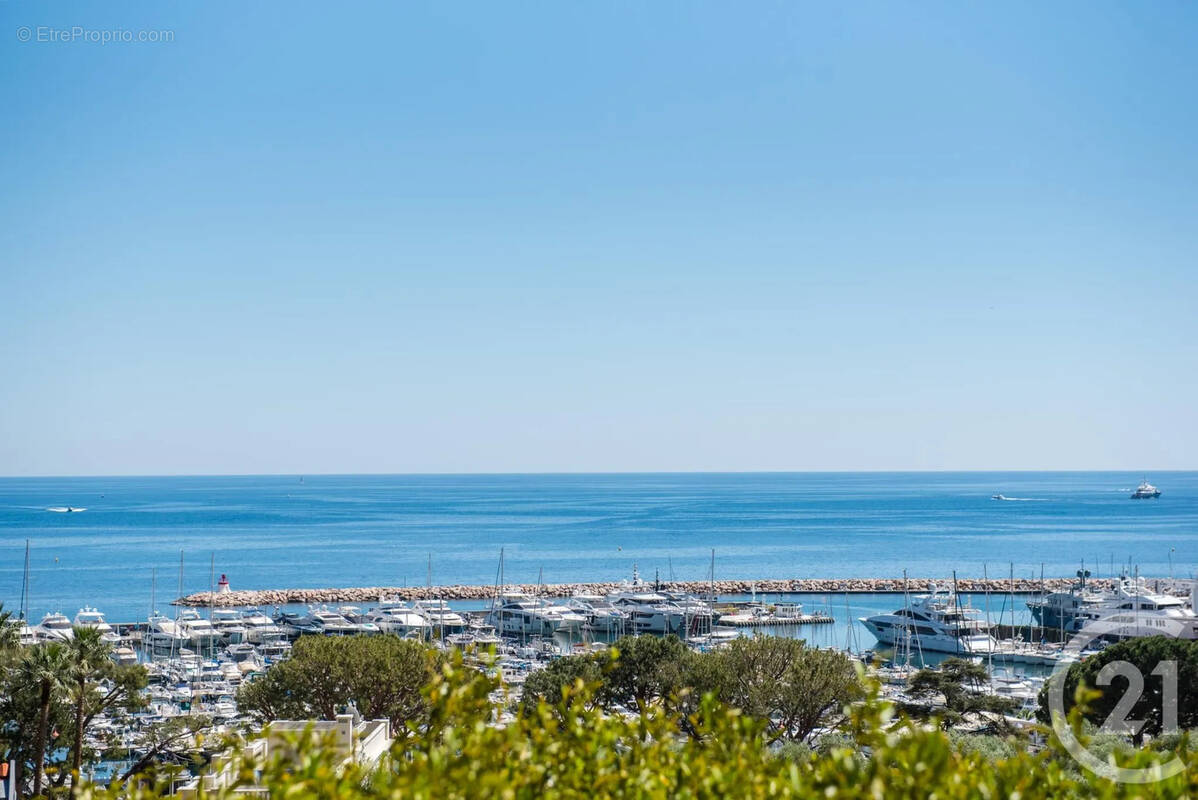 Appartement à BEAULIEU-SUR-MER