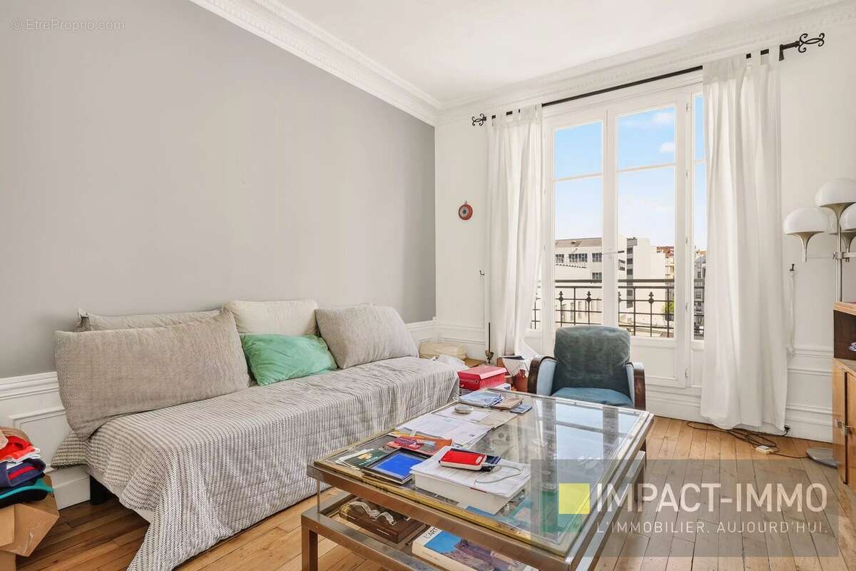 Appartement à COURBEVOIE