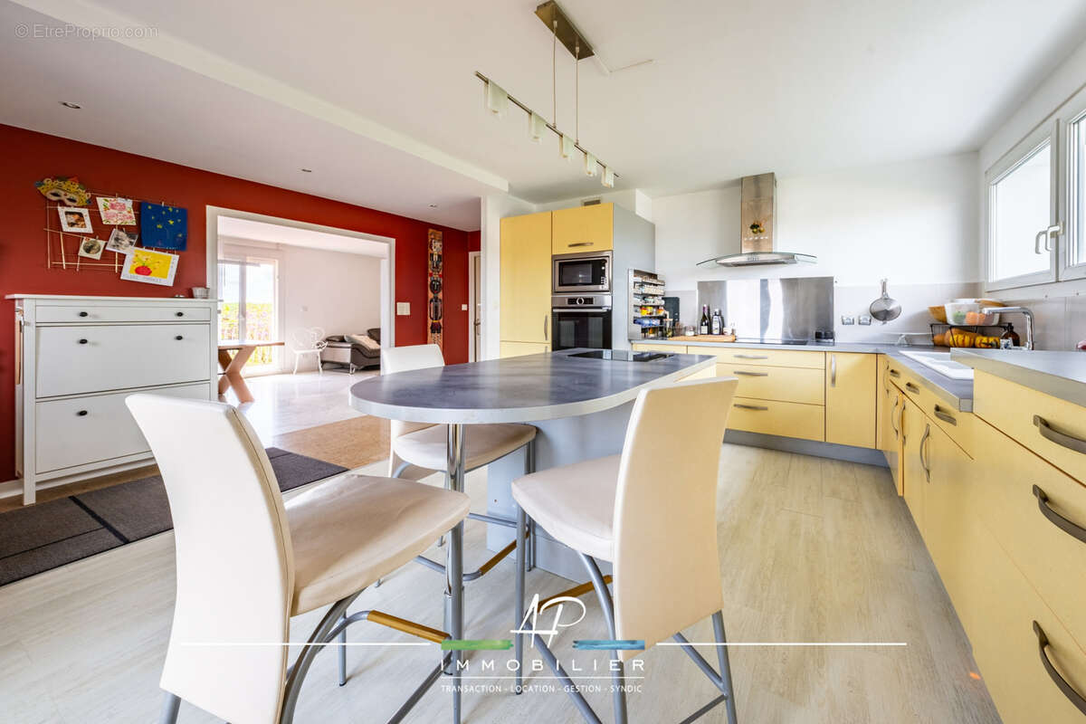 Maison à BELLENEUVE