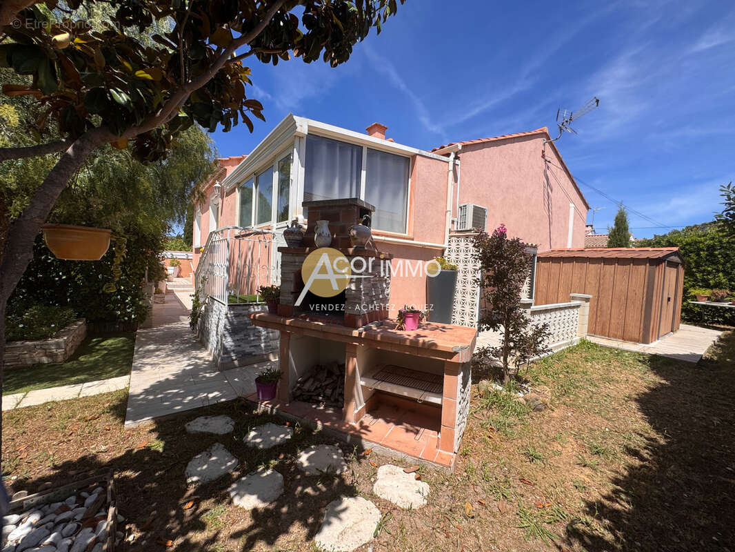 La Seyne-Sur-Mer, limite Six - Fours  Maison individuelle de plain pied T4 sur 395 m2 - photo 21