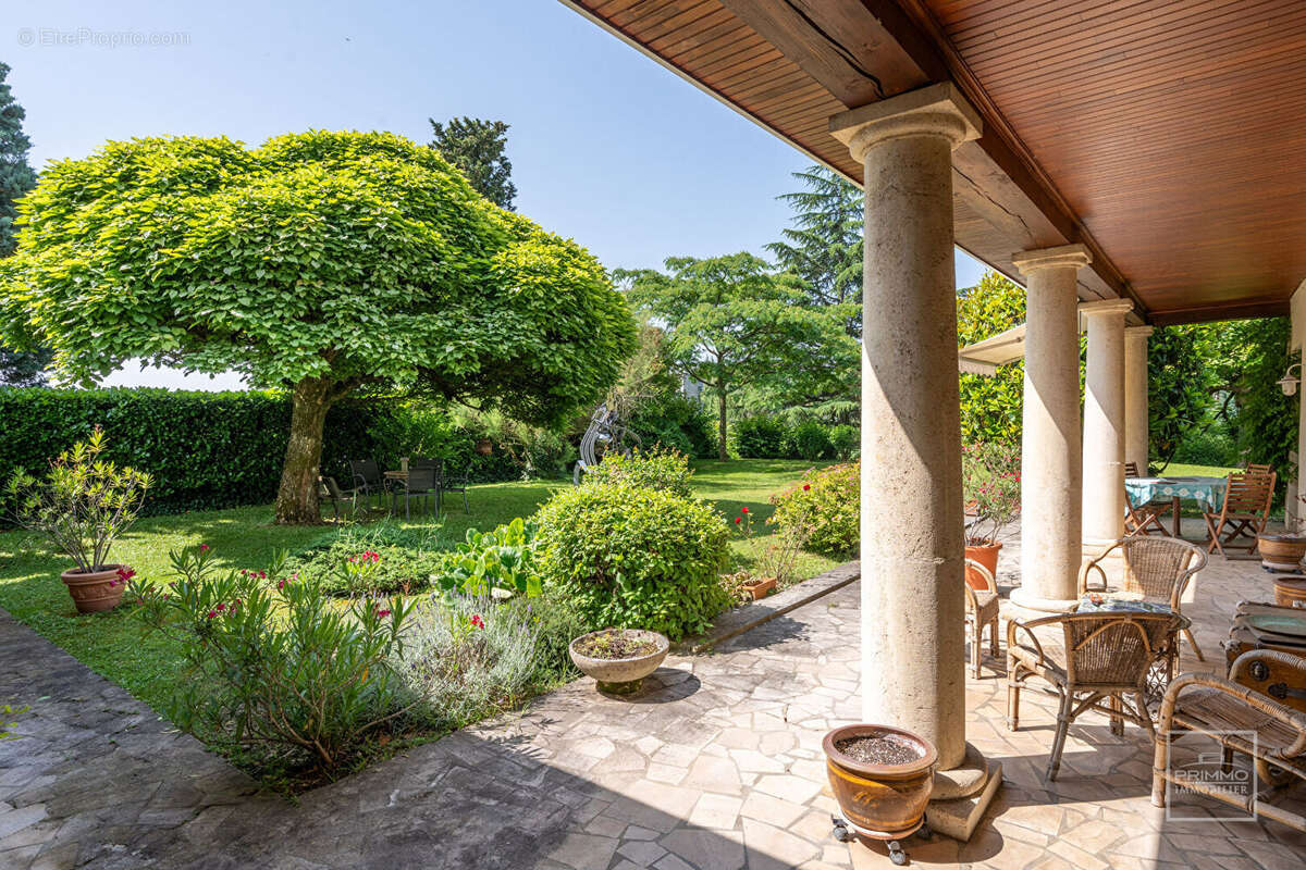 Maison à SAINT-DIDIER-AU-MONT-D'OR