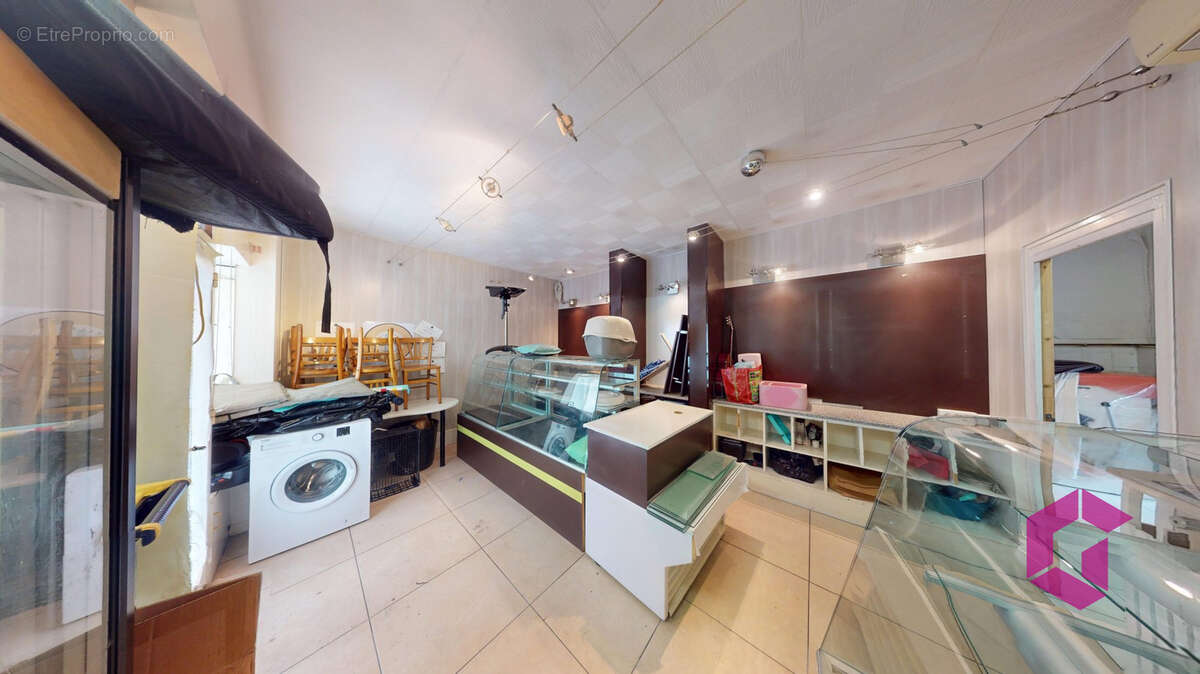 Appartement et local commercial - photo 10