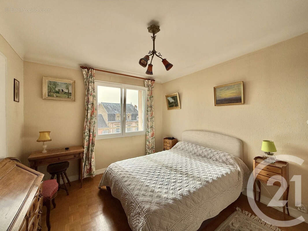 Appartement à MOULINS